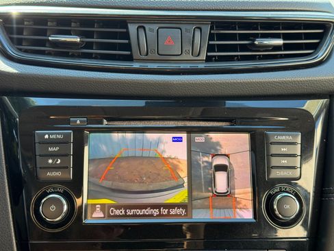 Used 2018 Nissan Rogue SL AWD/4WD image 27