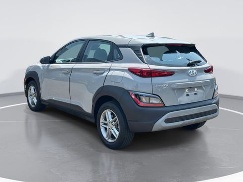 Used 2022 Hyundai Kona SE w/ Cargo Package image 2