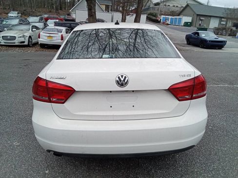 Used 2014 Volkswagen Passat 1.8T SE FWD image 7