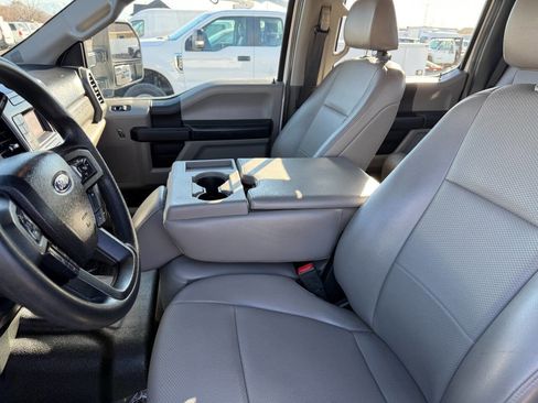 Used 2020 Ford F350 XL w/ Power Equipment Group image 18