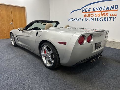 Used 2005 Chevrolet Corvette 2dr Convertible w/ Preferred Equipment Group image 4