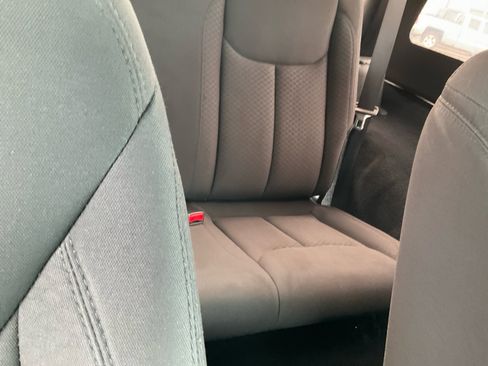 Used 2017 Jeep Wrangler Sport image 19