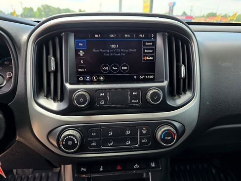 Used 2020 Chevrolet Colorado LT w/ Safety Package image 16