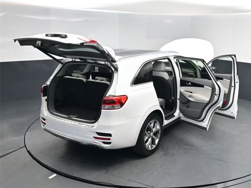Used 2016 Kia Sorento SX image 19