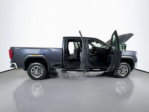 Used 2024 GMC Sierra 3500 SLT w/ SLT Convenience Package image 28