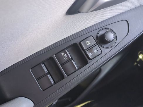 Used 2020 Toyota Yaris LE image 30