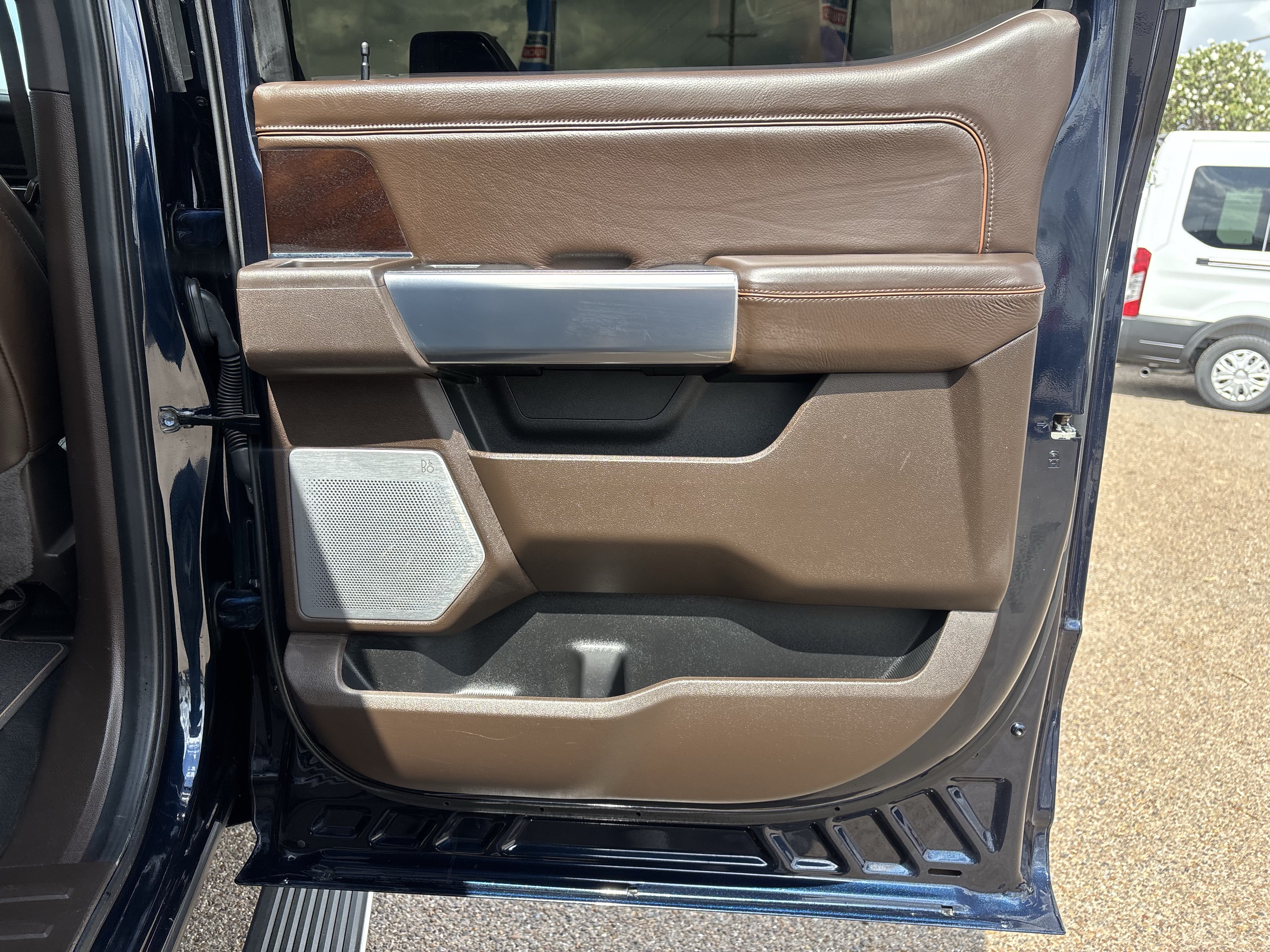 Certified 2024 Ford F250 King Ranch w/ FX4 Off-Road Package AWD/4WD image 29