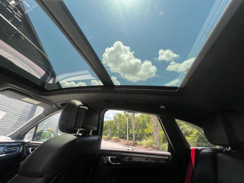 New 2025 Porsche Macan GTS image 31