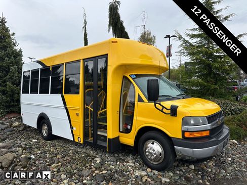 Used 2014 Chevrolet Express 4500 RWD image 1