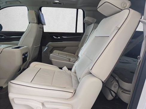 Used 2021 GMC Yukon XL Denali w/ Denali Premium Package image 21
