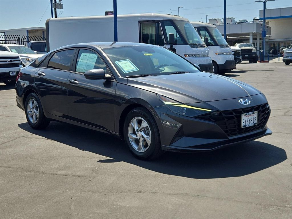 Used 2022 Hyundai Elantra SE w/ Cargo Package FWD image 25