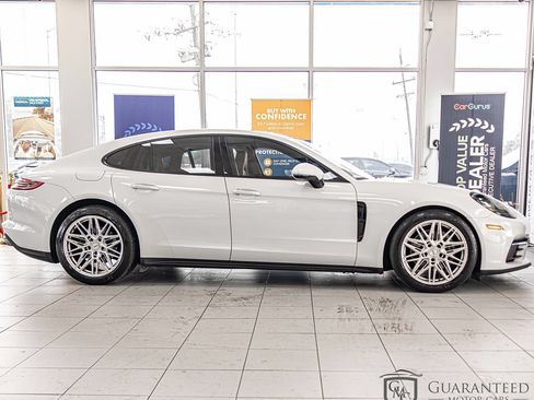 Used 2018 Porsche Panamera 4 AWD/4WD image 9