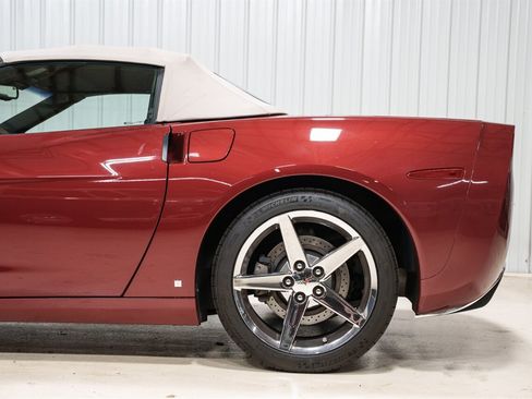 Used 2008 Chevrolet Corvette Convertible w/ Preferred Equipment Group RWD image 4
