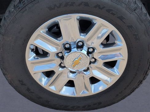 Used 2024 Chevrolet Silverado 2500 High Country w/ High Country Premium Package AWD/4WD image 36