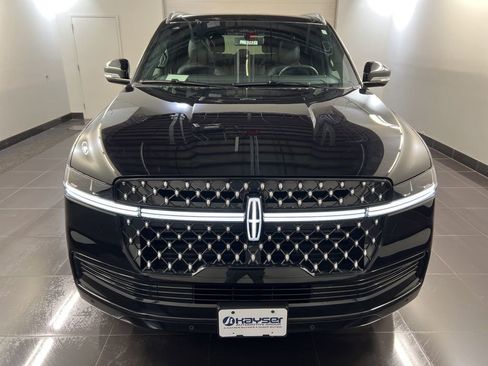 New 2026 Lincoln Navigator Black Label AWD/4WD image 2