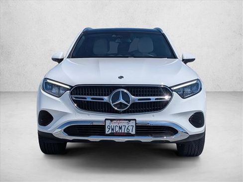 Used 2026 Mercedes-Benz GLC 300 4MATIC image 2