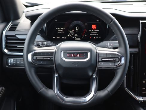 Used 2025 GMC Acadia Elevation image 16