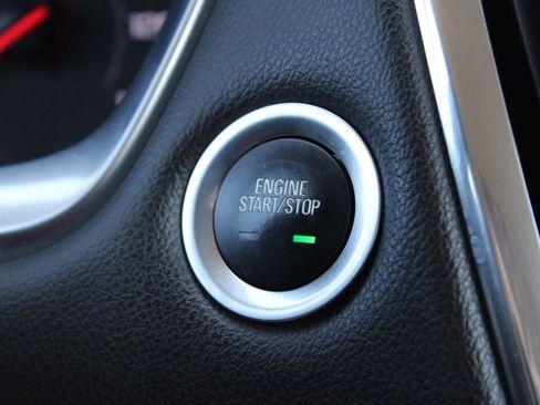 Used 2020 Chevrolet Traverse LS image 32