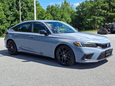 Used 2023 Honda Civic Sport image 3