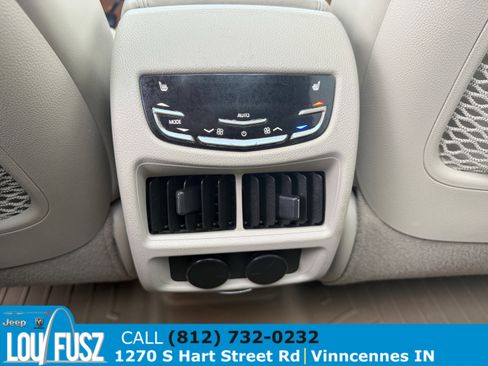 Used 2015 Cadillac SRX Premium image 13