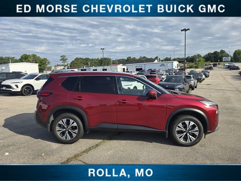 Used 2021 Nissan Rogue SV w/ Premium Package AWD/4WD image 2