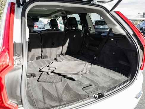 Used 2019 Volvo XC90 T6 Inscription image 9