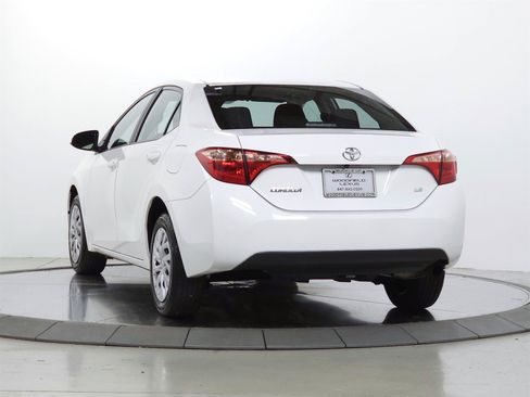 Used 2018 Toyota Corolla LE FWD image 5