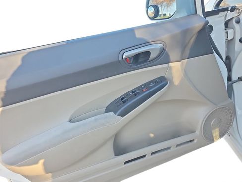 Used 2011 Honda Civic LX image 17