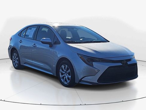 Used 2024 Toyota Corolla LE image 2