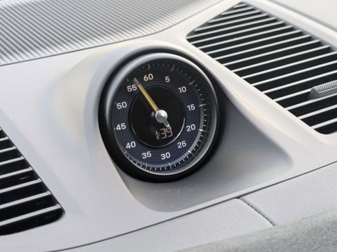 Used 2024 Porsche Cayenne Turbo GT image 21