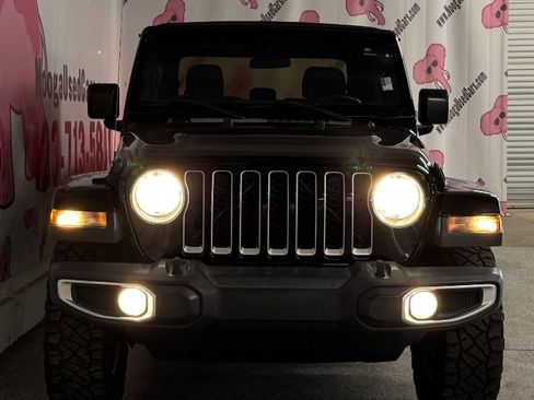 Used 2020 Jeep Gladiator Overland w/ Safety Group image 5