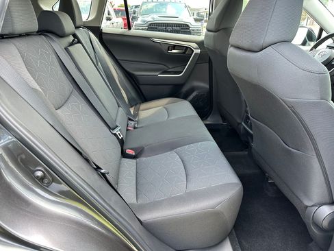 Used 2023 Toyota RAV4 XLE FWD image 21