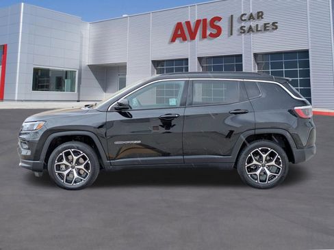Used 2025 Jeep Compass Limited AWD/4WD image 10