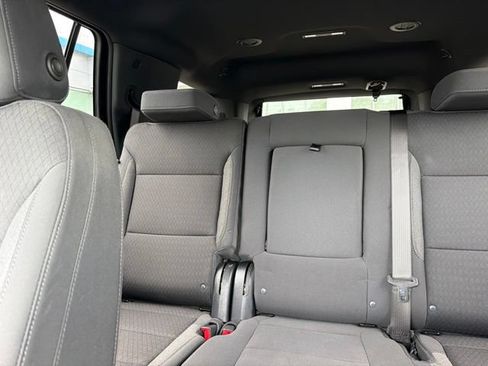 Used 2025 Chevrolet Tahoe LS RWD image 14