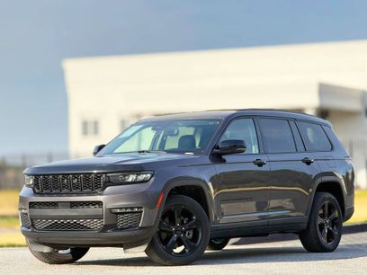 Used 2022 Jeep Grand Cherokee L Limited w/ Black Appearance Package