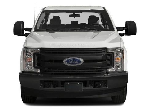 Used 2017 Ford F250 XL w/ Power Equipment Group RWD image 4
