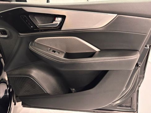 Used 2023 Acura MDX SH-AWD w/ Technology Package image 19