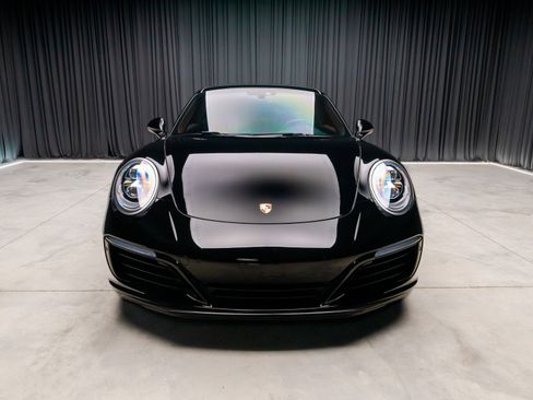 Used 2018 Porsche 911 Carrera 4S image 9