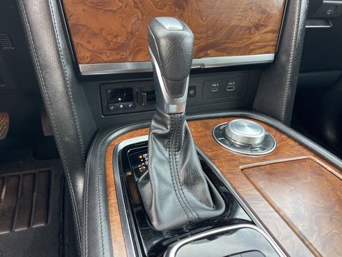 Used 2024 Nissan Armada SL w/ Captain's Chairs Package image 14