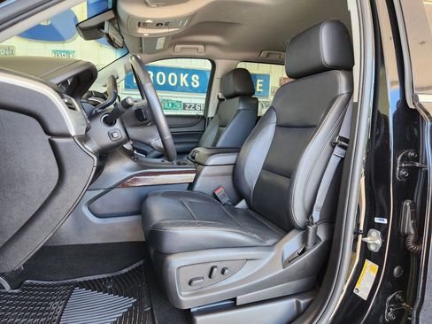 Used 2018 GMC Yukon SLT image 4