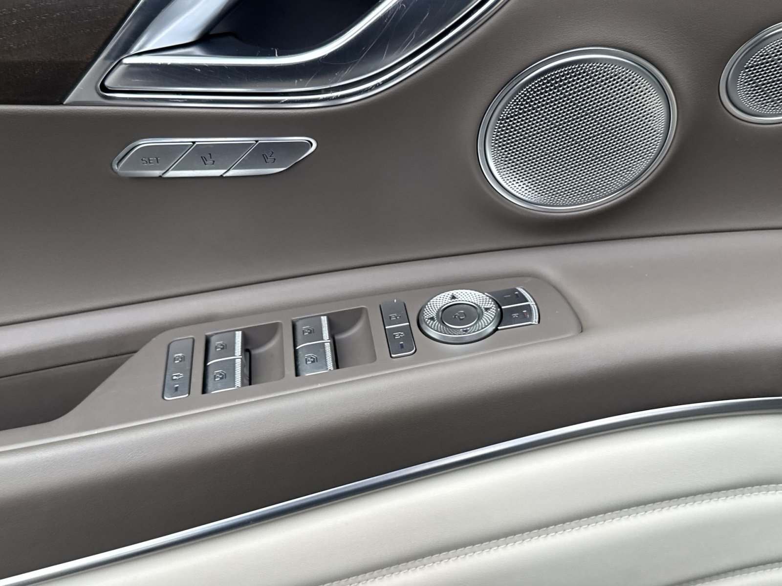 Used 2024 Genesis GV80 3.5T w/ Prestige Package AWD/4WD image 15