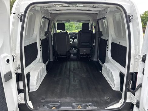 Used 2015 Nissan NV200 SV FWD image 19
