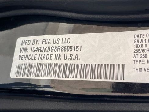 Used 2024 Jeep Grand Cherokee L Limited w/ Luxury Tech Group II image 38