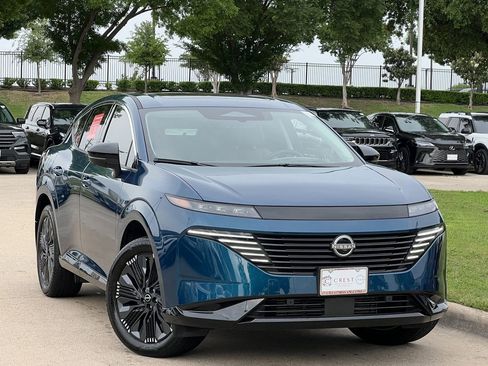 Certified 2025 Nissan Murano Platinum w/ Cargo Package image 2