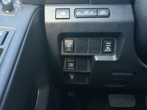 Used 2024 Nissan Frontier SV w/ SV Convenience Package RWD image 29
