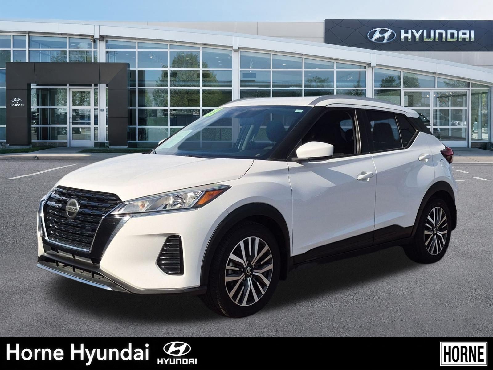 Used 2021 Nissan Kicks SV FWD image 1