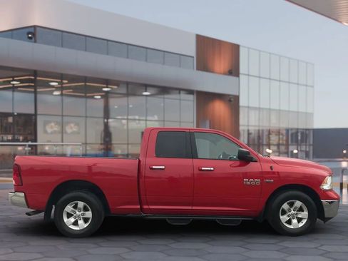 Used 2017 RAM 1500 Classic SLT image 10