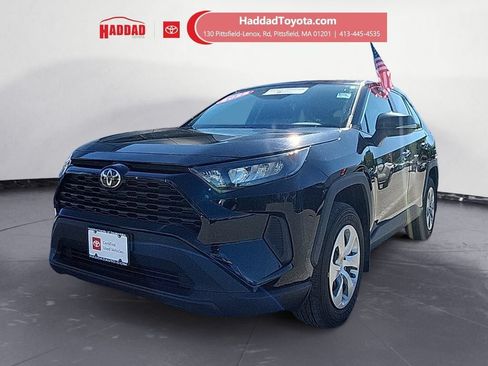 Used 2022 Toyota RAV4 LE AWD/4WD image 1