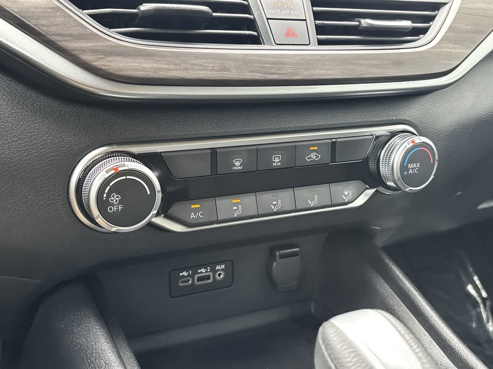 Used 2025 Nissan Altima 2.5 SV FWD image 25