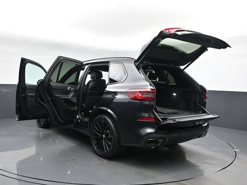 Used 2021 BMW X5 M50i AWD/4WD image 28